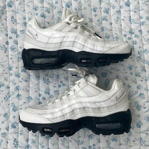 Nike Air Max 95 Size 6